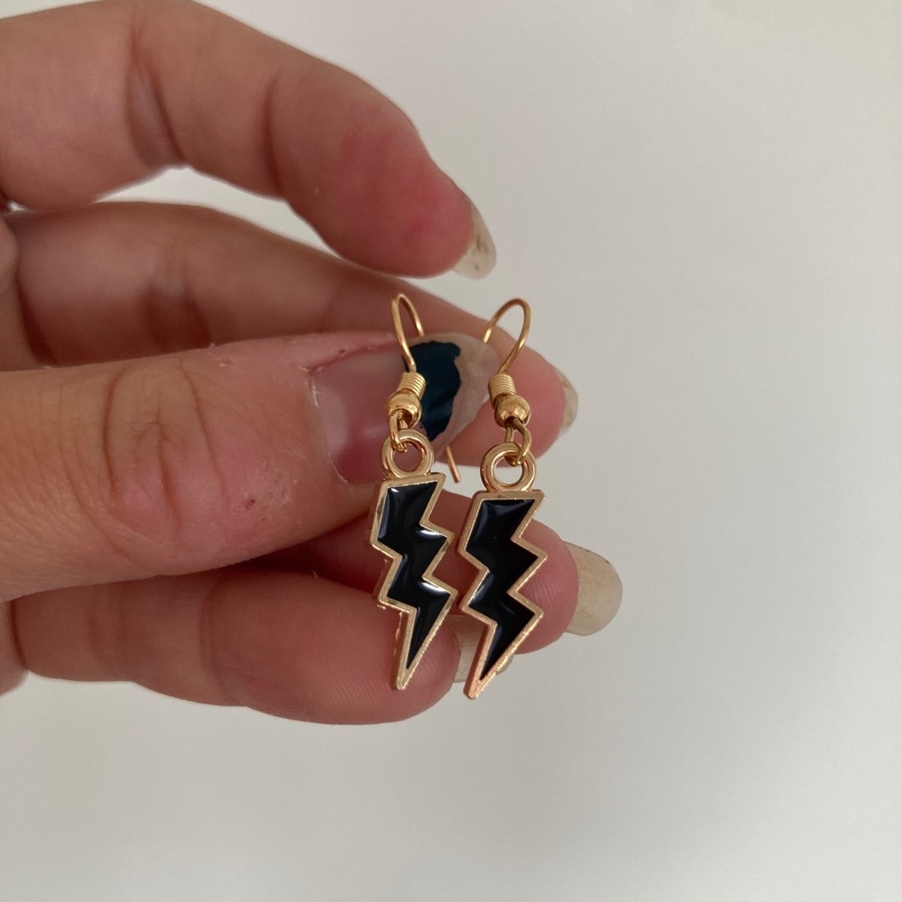 black lightning bolt earrings